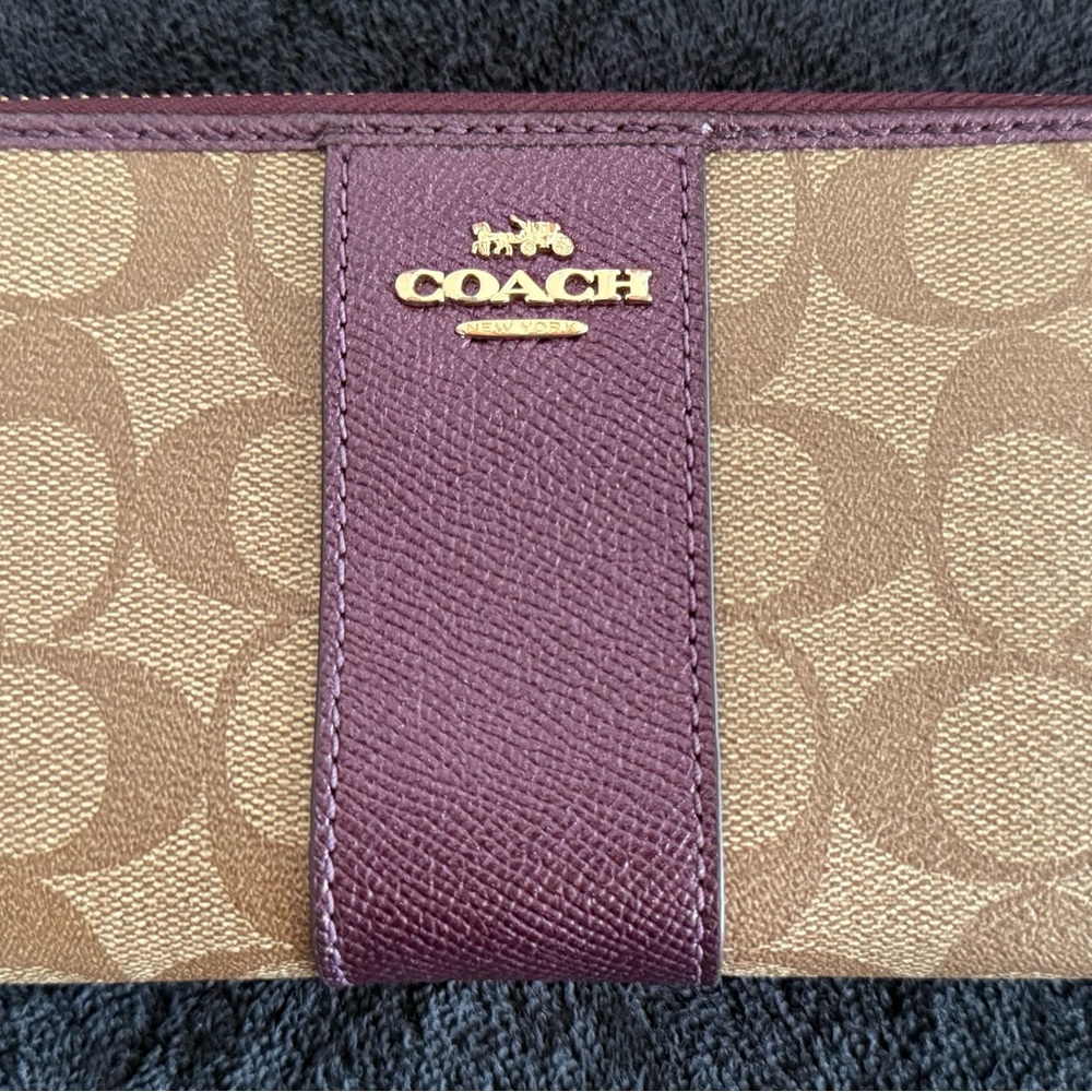 Coach Wallet in Tan and Purple